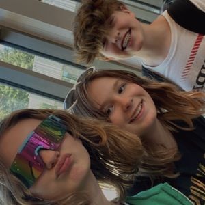 Meet your Posher, Maya